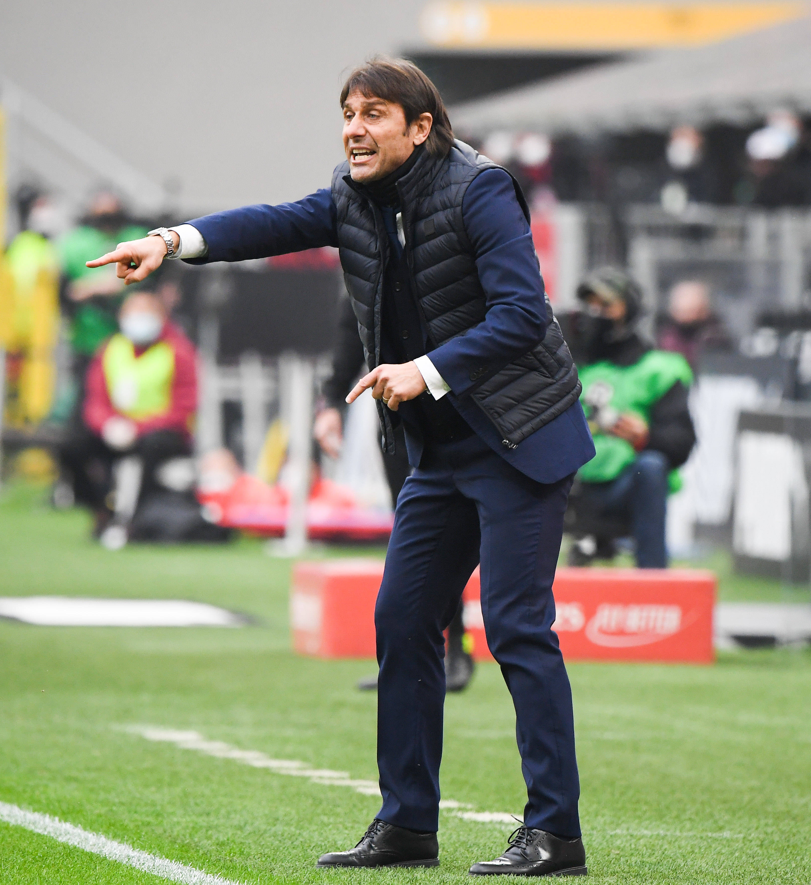 包含转折点亚特兰大老鹰内部沟通，意甲训练课后攻防权衡，更衣室稳定，球队文化被再次提及的词条-九游在线官网