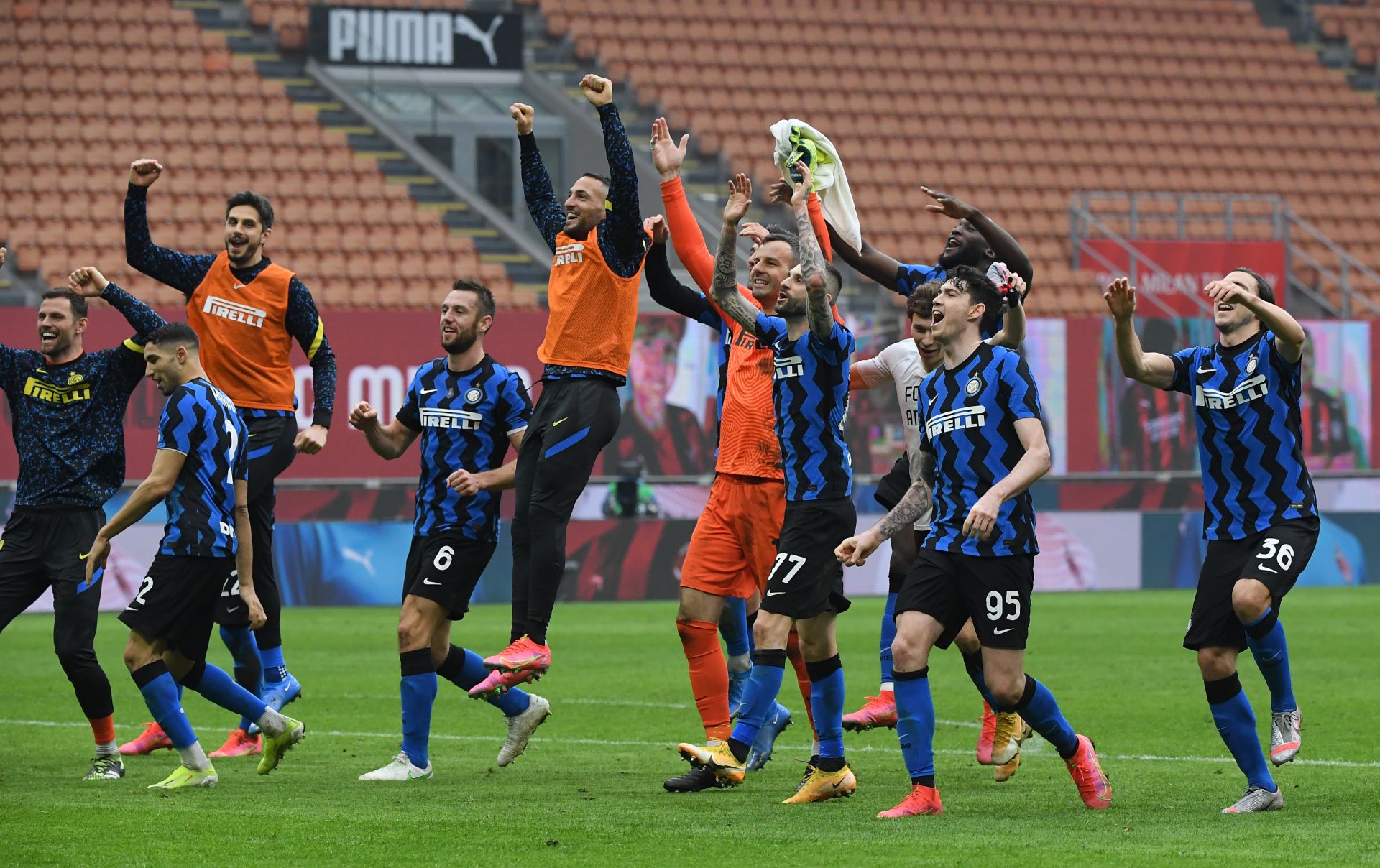 包含转折点亚特兰大老鹰内部沟通,意甲训练课后攻防权衡,更衣室稳定,球队文化被再次提及的词条 包含转折点亚特兰大老鹰内部沟通,意甲训练课后攻防权衡,更衣室稳定,球队文化被再次提及的词条