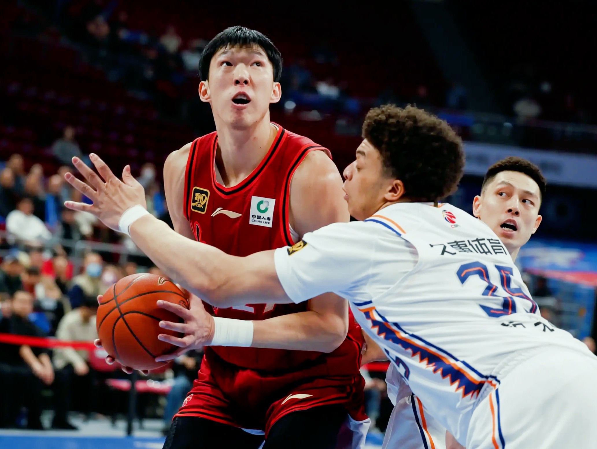 窗口期上海久事完成体检：CBA季后赛节点到来；气氛紧张；高层口径保持一致的简单介绍